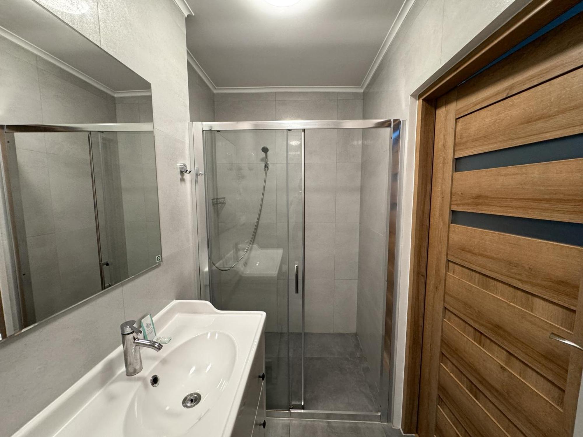 Hotel Echo Cedzyna Екстер'єр фото