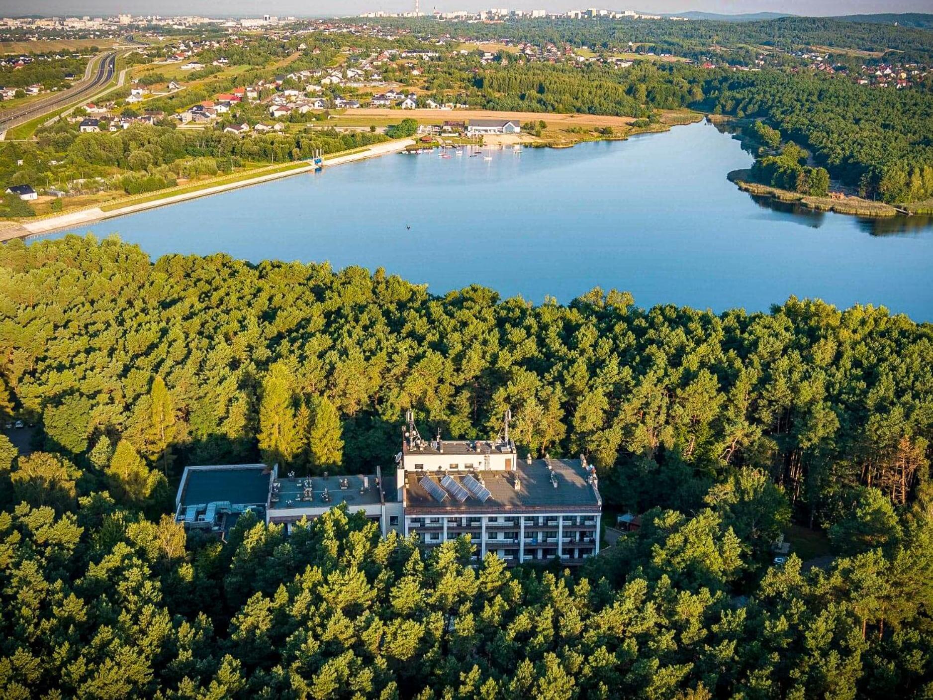 Hotel Echo Cedzyna Екстер'єр фото